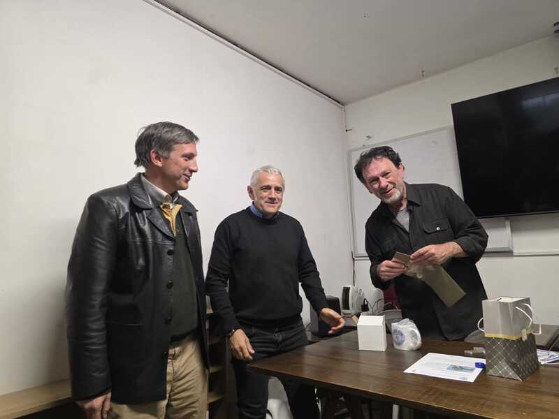 7c866081-3dca-4c15-a628-5c0e7875e265.jpg